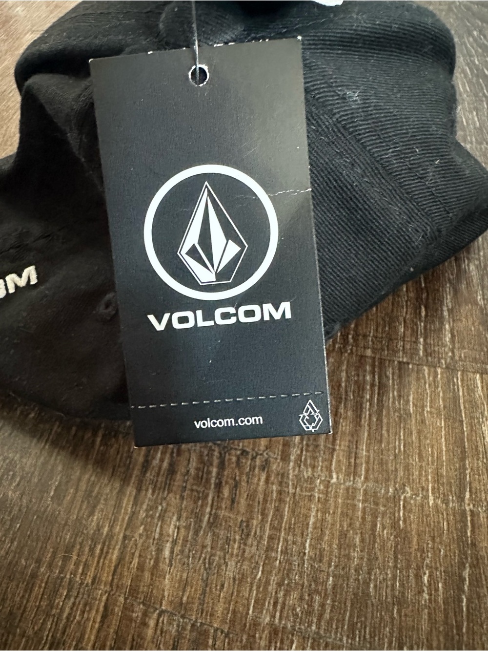 NEW Volcom Black Youth Flexfit Cap with White Stone Logo - Picture 10 of 11